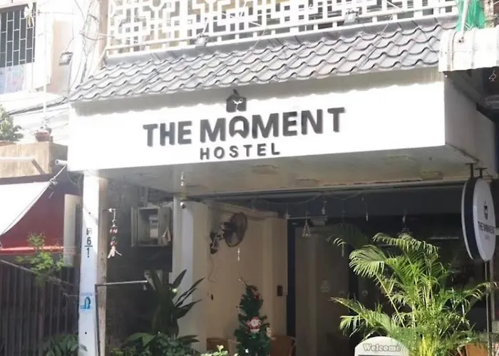 Hostel The Moment & Cafe *